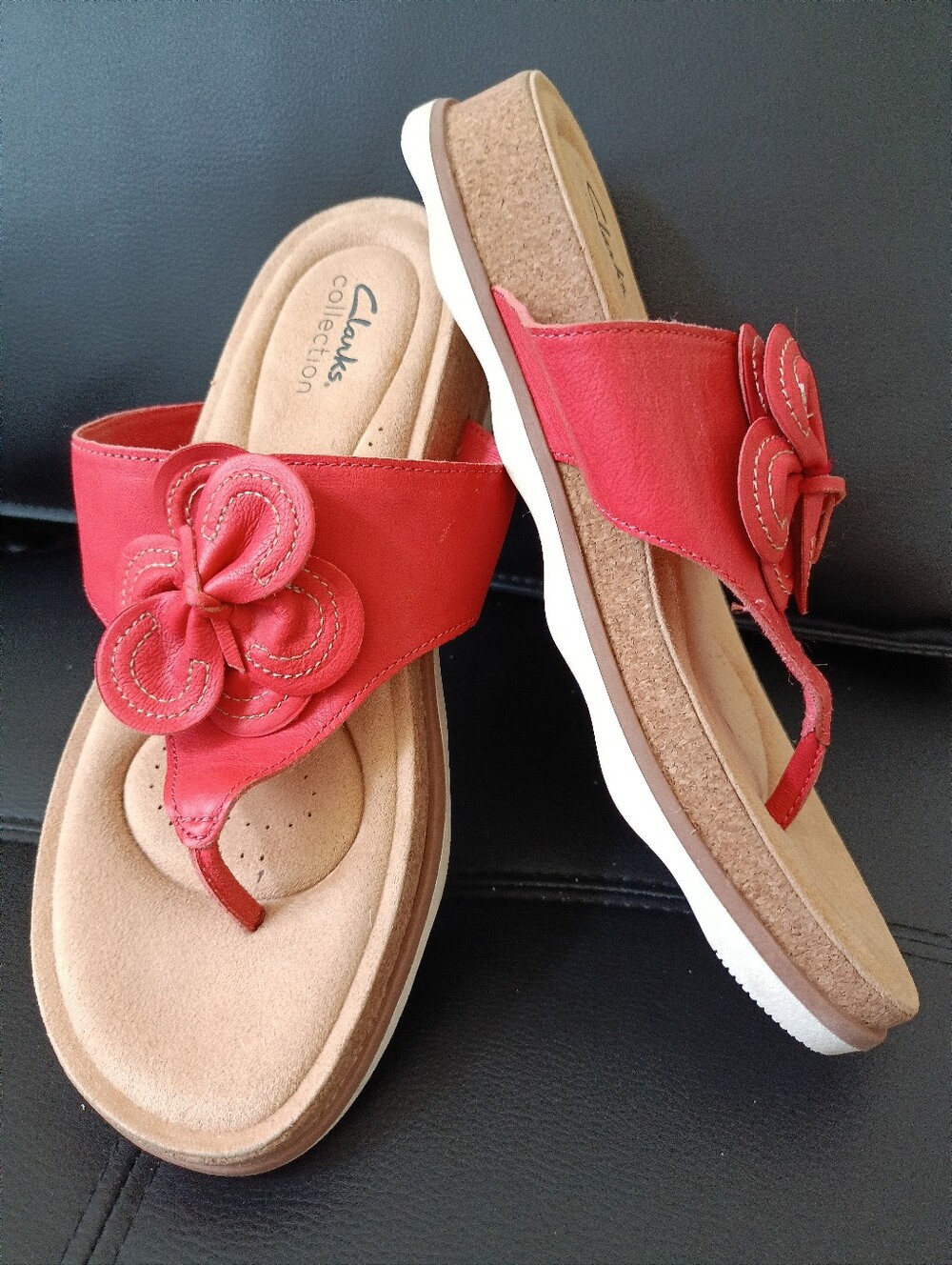 Clarks Leather Flower Thong Sandals Cushioned 8.5 Red - Picture 5 of 16
